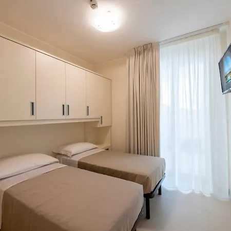 Aparthotel La 4*