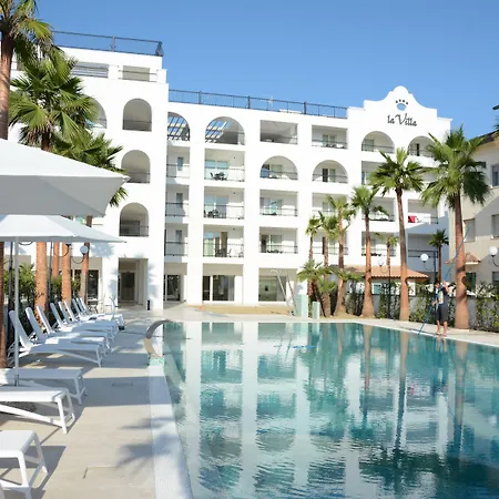 La Aparthotel 4*